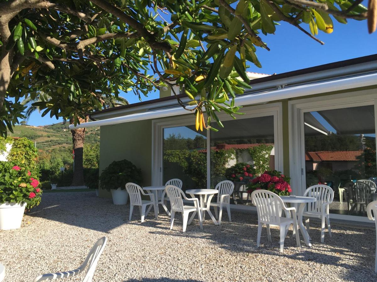 Hotel Barbarossa Porto Azzurro Exterior foto