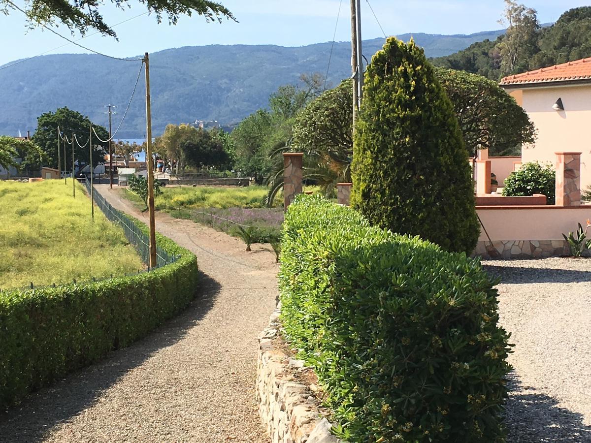 Hotel Barbarossa Porto Azzurro Exterior foto
