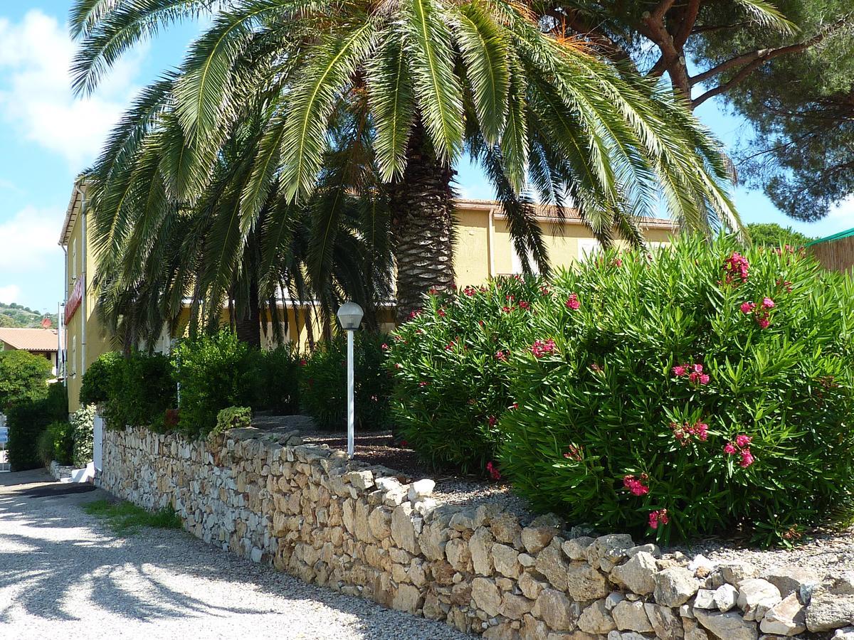 Hotel Barbarossa Porto Azzurro Exterior foto