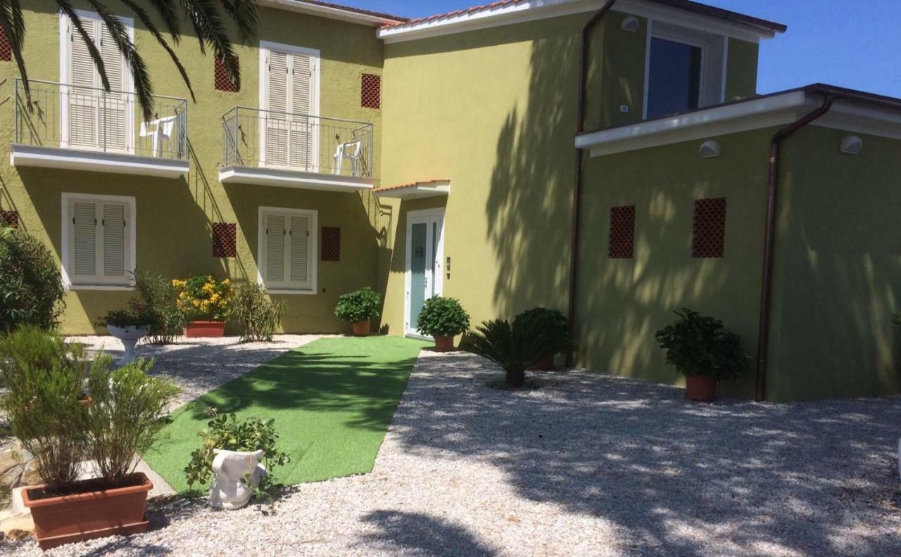 Hotel Barbarossa Porto Azzurro Exterior foto